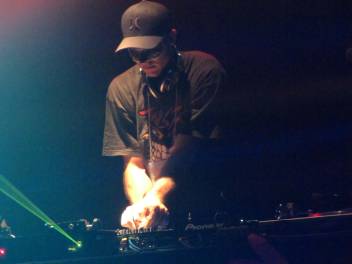 Plurtastik's Glowstick Masquerave (2012)